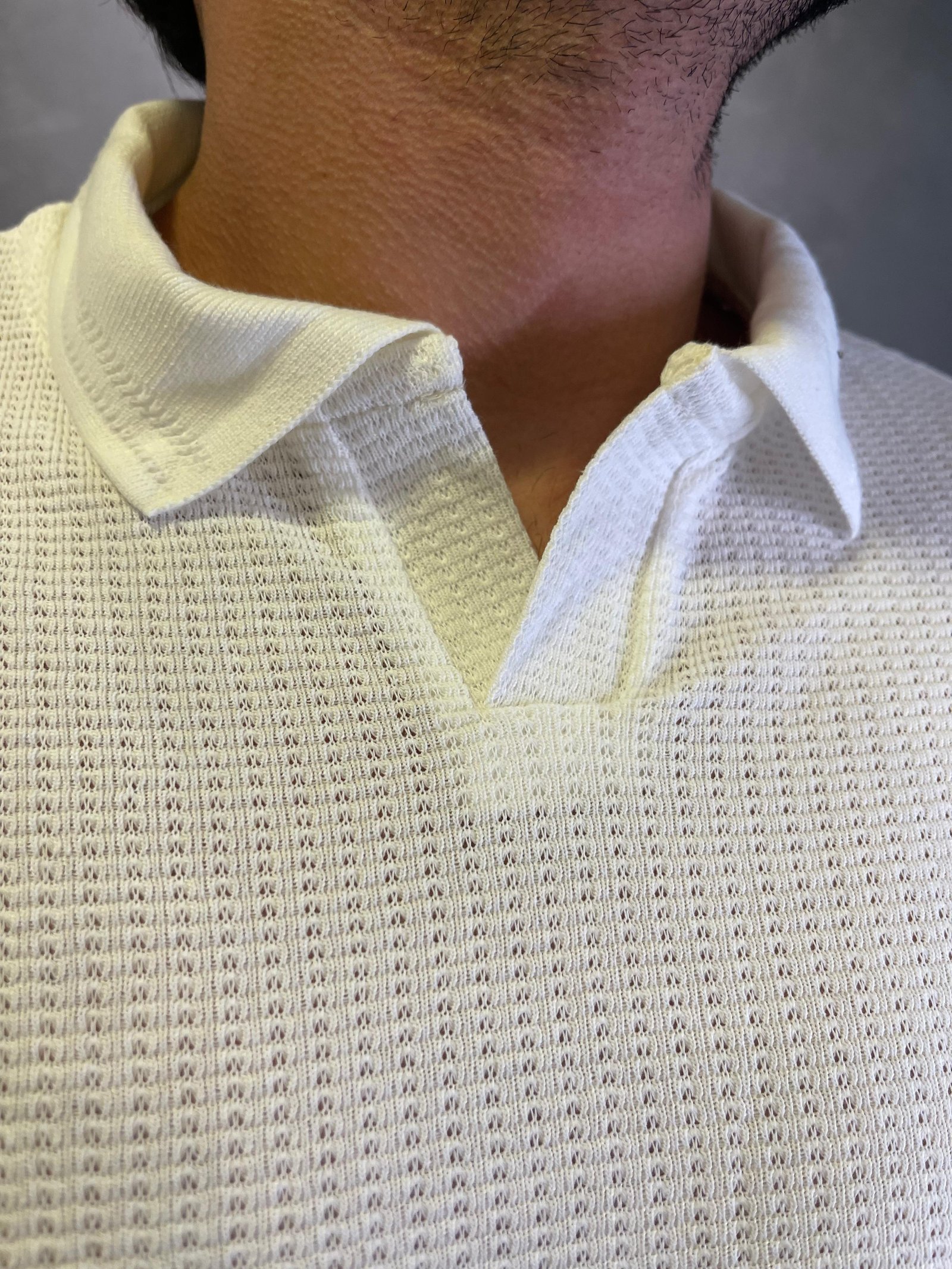 Polo V Louse Branca - Imagem 1