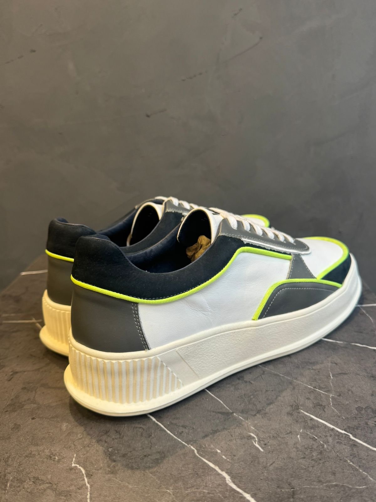 Sneaker Neon - Imagem 2